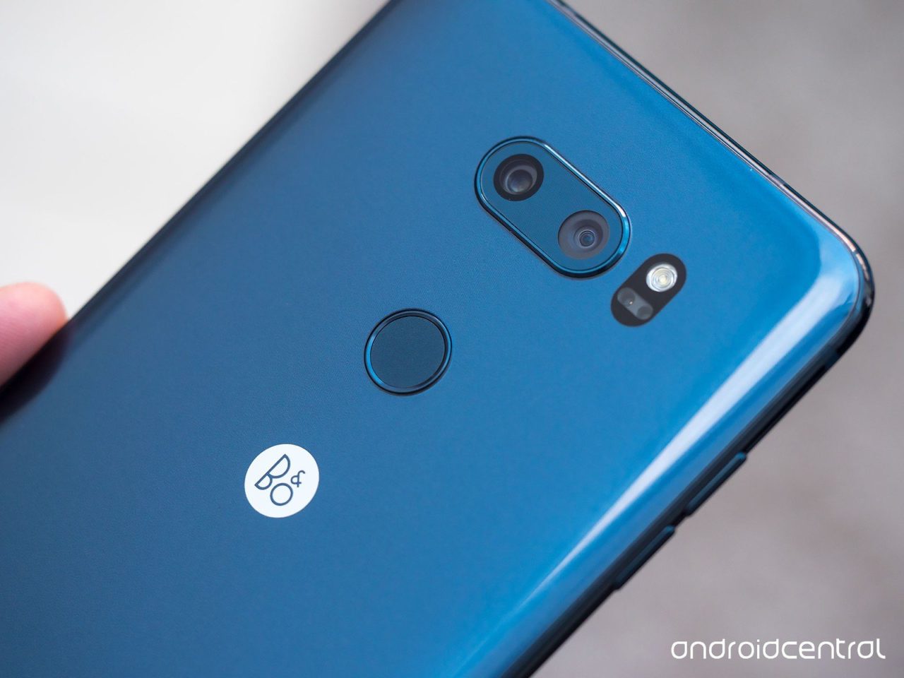 lg v30 review 2