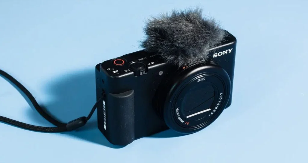 Le Sony ZV-1, le meilleur appareil photo pour vloguer en extérieur.